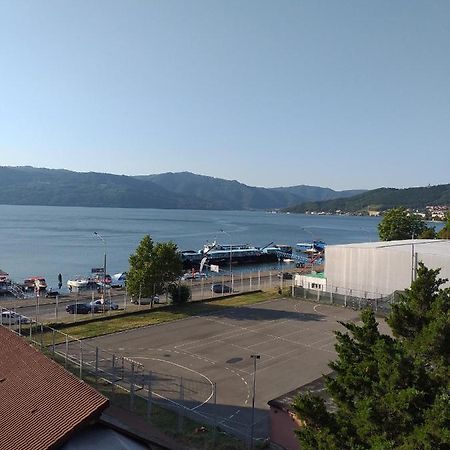 Apartament Nord 1718 Orşova エクステリア 写真